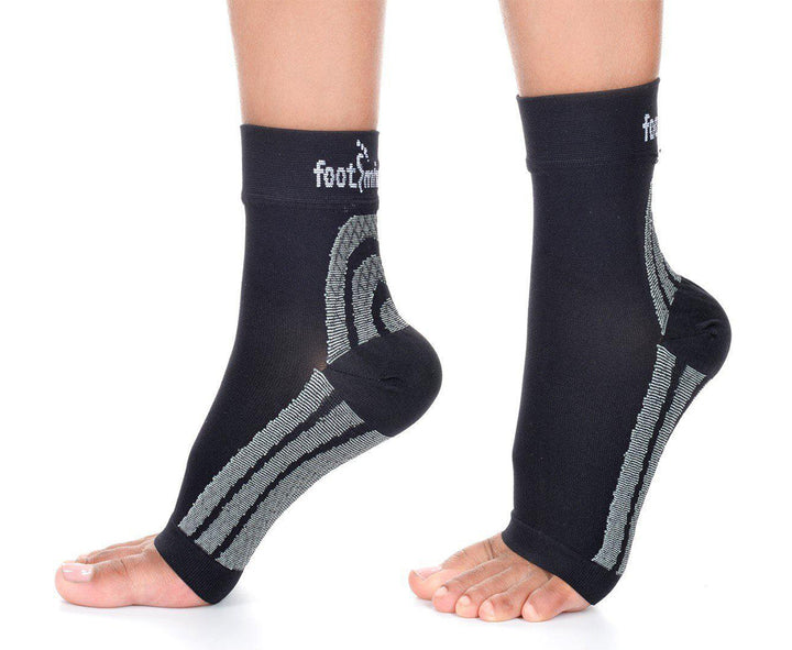 Footminders Plantar Fasciitis Compression Socks/Sleeves (Pair) - Relieve foot and heel pain due to flat feet or heel Spurs - Footminders Inc.