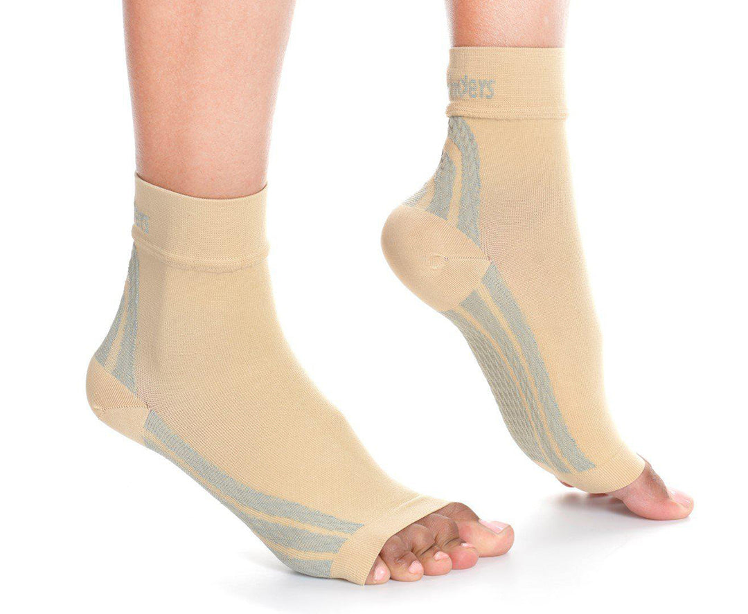 Footminders Plantar Fasciitis Compression Socks/Sleeves (Pair) - Relieve foot and heel pain due to flat feet or heel Spurs - Footminders Inc.